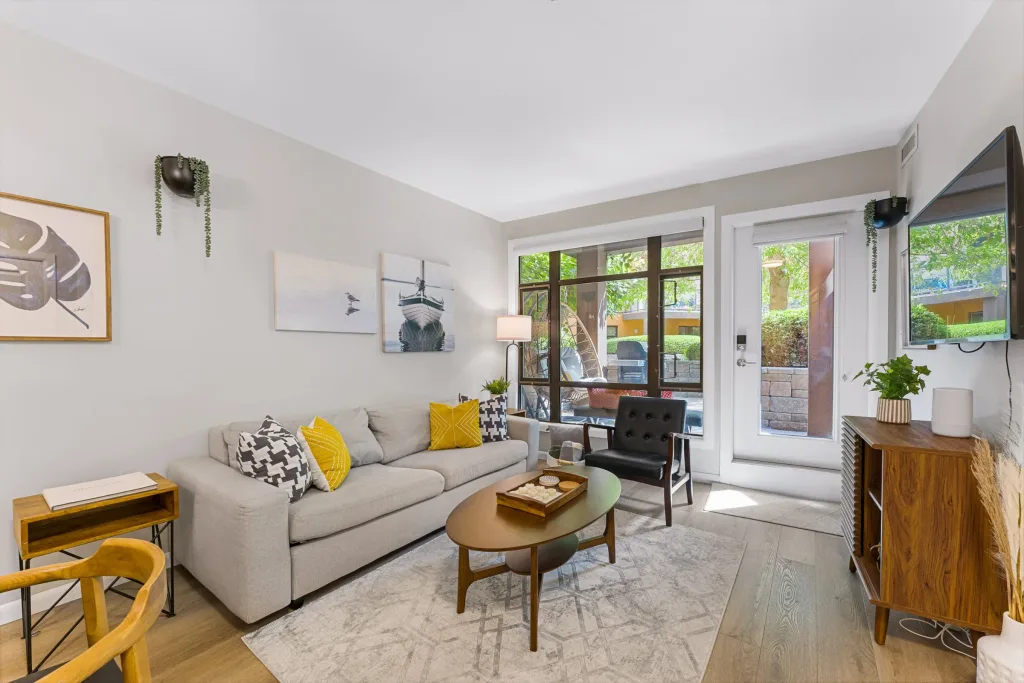 Modern Condo Near Kelowna General Hospital